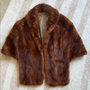 Luxurious Brown Fur Cape with Collar and Wide Sleeves